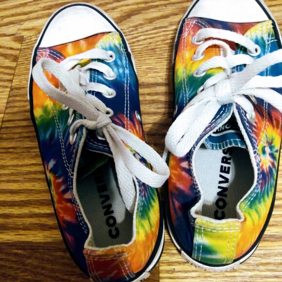 Children's toddler Converse size 12.5 tie dye sneakers - Picture 12 of 13